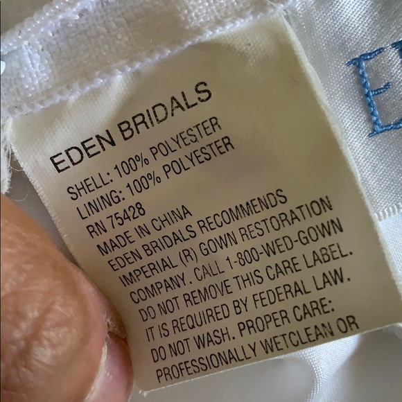 Wedding dress - Picture 5 of 6